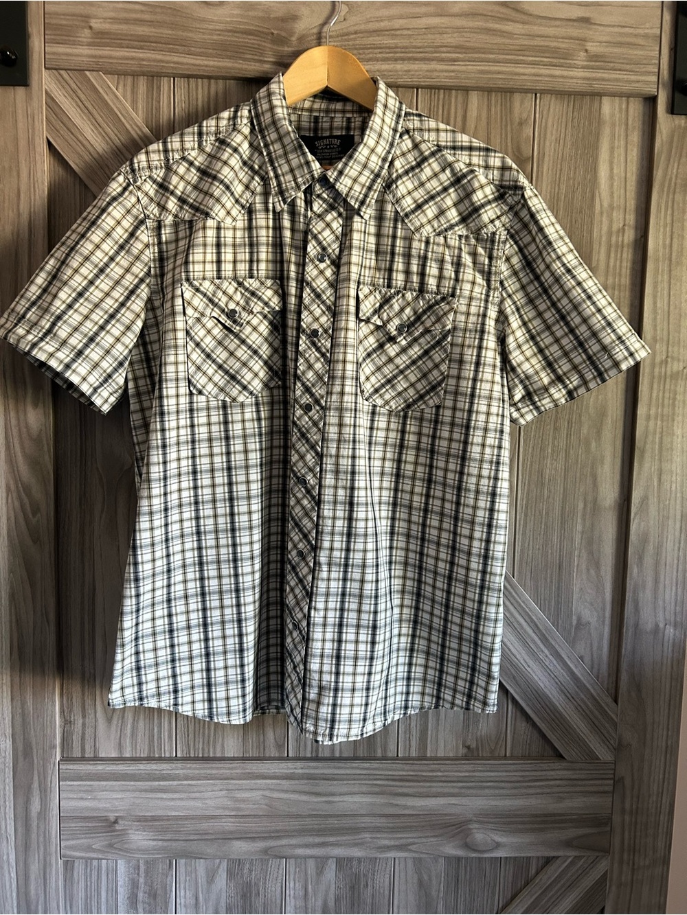 Signature by Levi Strauss Men's -L Plaid Short Sleeve Western Pearl Snap Shirt